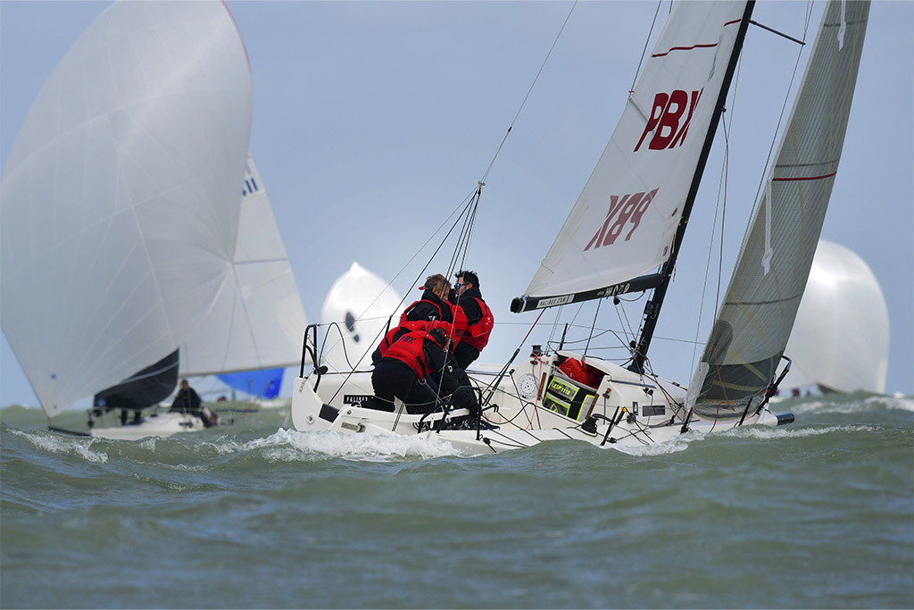 primer-dia-clasificacion mundial j80 nieuwpoort-2025- pbx sailing team - 01